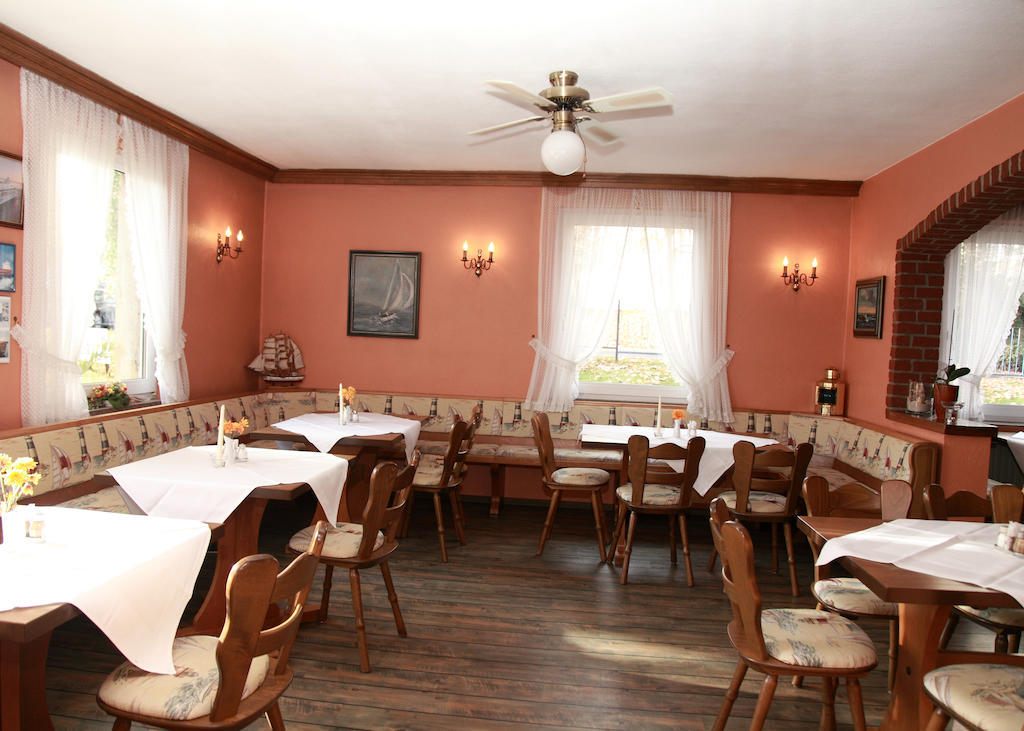 Hotel Bertramshof Вісмар Екстер'єр фото